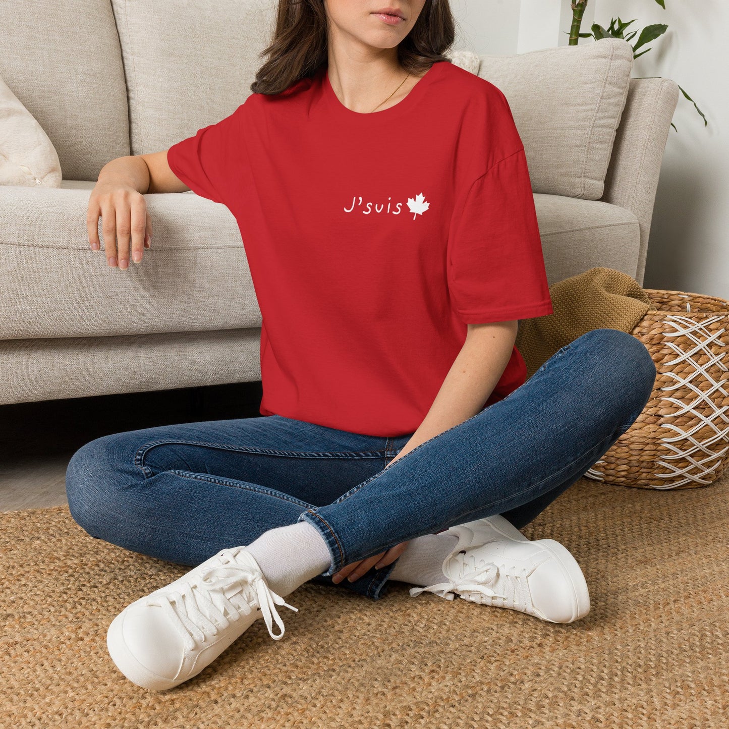 J'suis | T-Shirt with Maple Leaf Minimalist Canada Tee